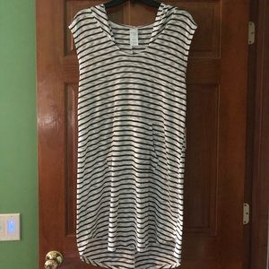 Beach Cover Up Black White Large NWT Kola Sol